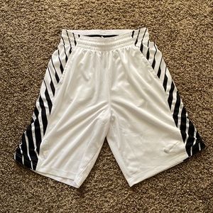 Men’s Athletic Shorts - Nike 🩳